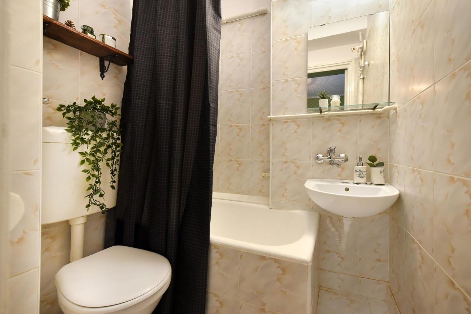 Chic Accommodation With Breathtaking Views Over Calea Victoriei - Your Central Heaven 布加勒斯特 外观 照片