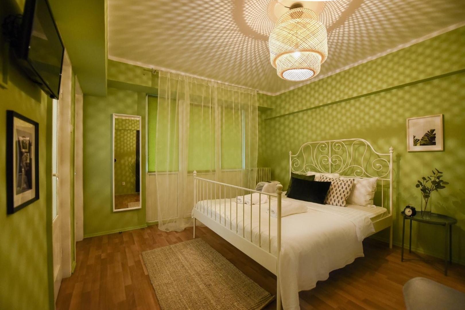 Chic Accommodation With Breathtaking Views Over Calea Victoriei - Your Central Heaven 布加勒斯特 客房 照片