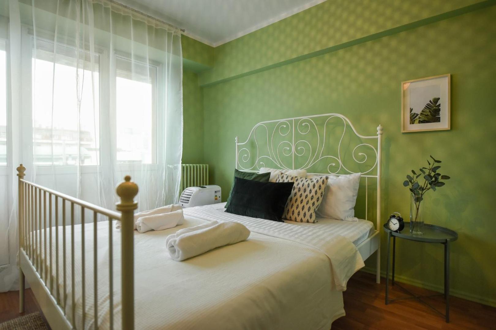 Chic Accommodation With Breathtaking Views Over Calea Victoriei - Your Central Heaven 布加勒斯特 客房 照片